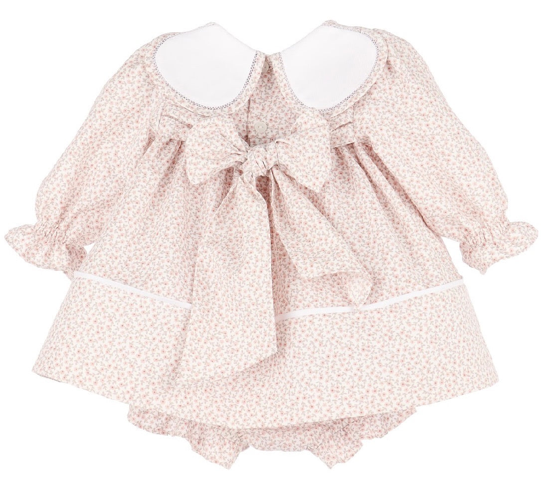 BB Blooms Petal Float