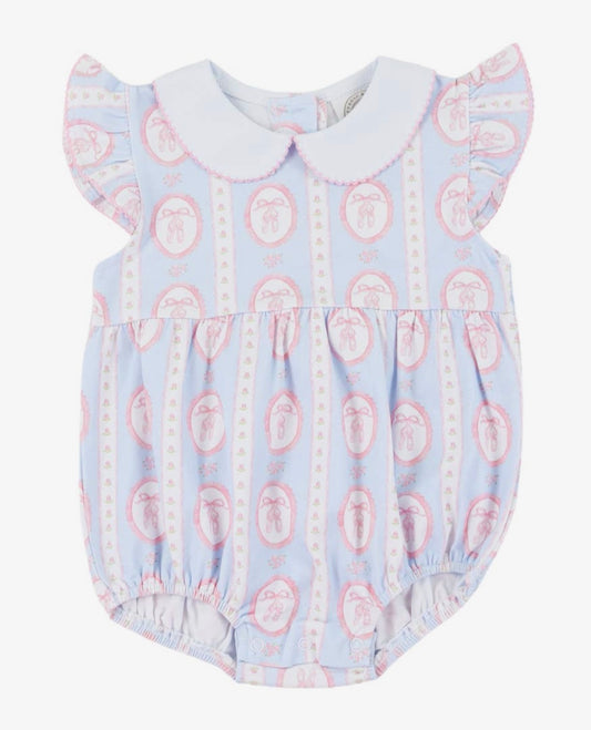 Penelope To the Pointe Bubble